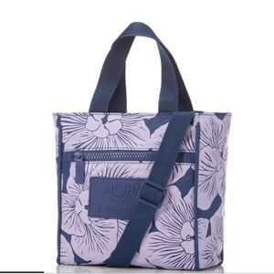 NWT SPECIAL EDITION Aloha Collection
HINATEA BOOSIE Crossbody